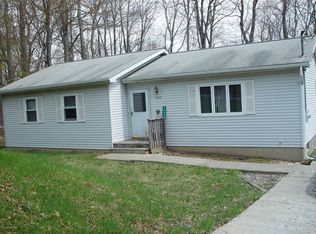 1445 Belgravia Dr, Tobyhanna, PA 18466