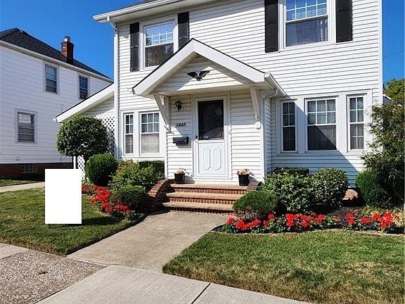 3rd image of 1642 Blossom Park Ave