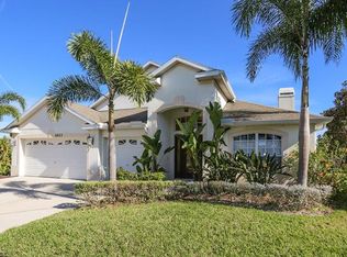 6822 Cromwell Garden Dr, Apollo Beach, FL 33572
