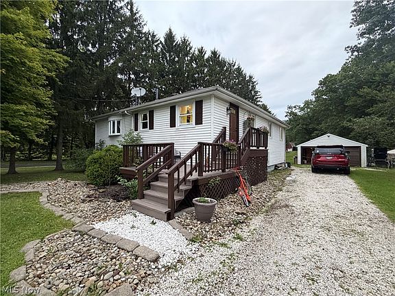 2nd image of 6206 Downs Rd NW