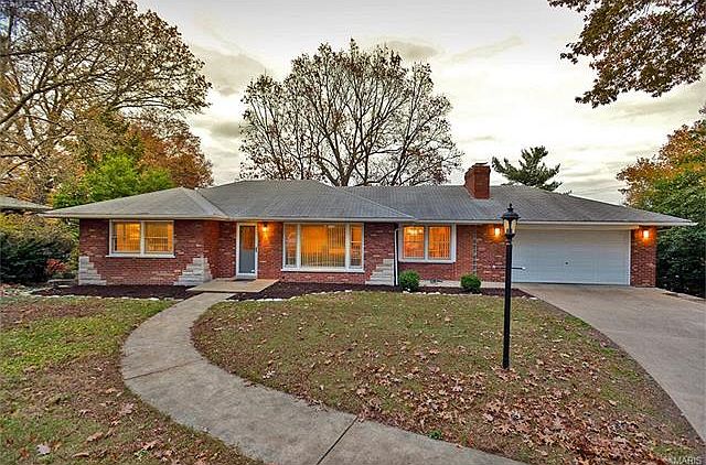 1st image of 4 Lone Elm Cir
