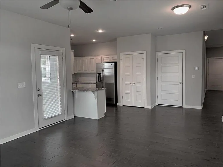 3901 Peachwood Dr — Photo 3