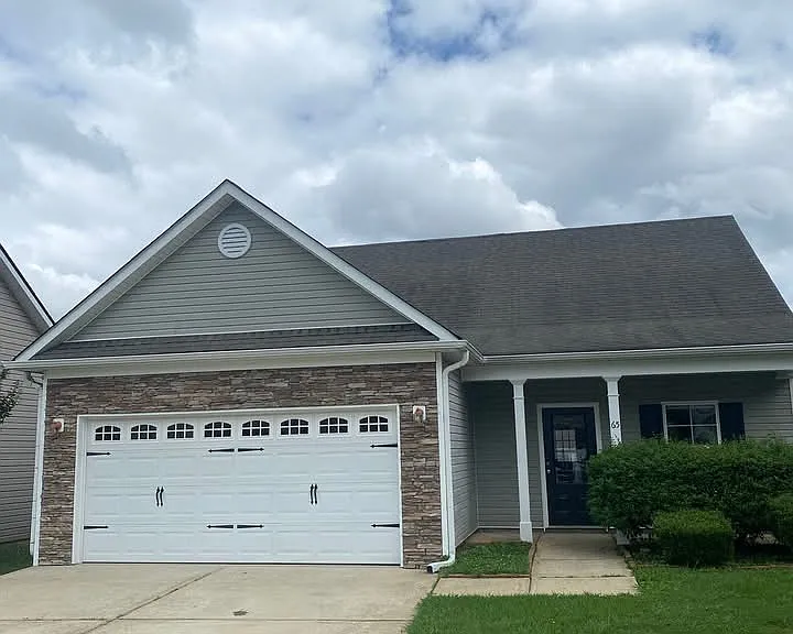 65 Oakbrook Dr — Photo 1