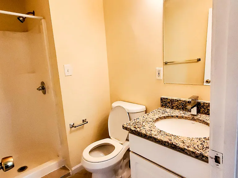 2500 Markham Ln #6 — Photo 17
