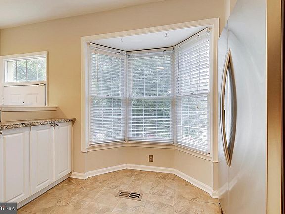 4th image of 3902 Angelton Ct