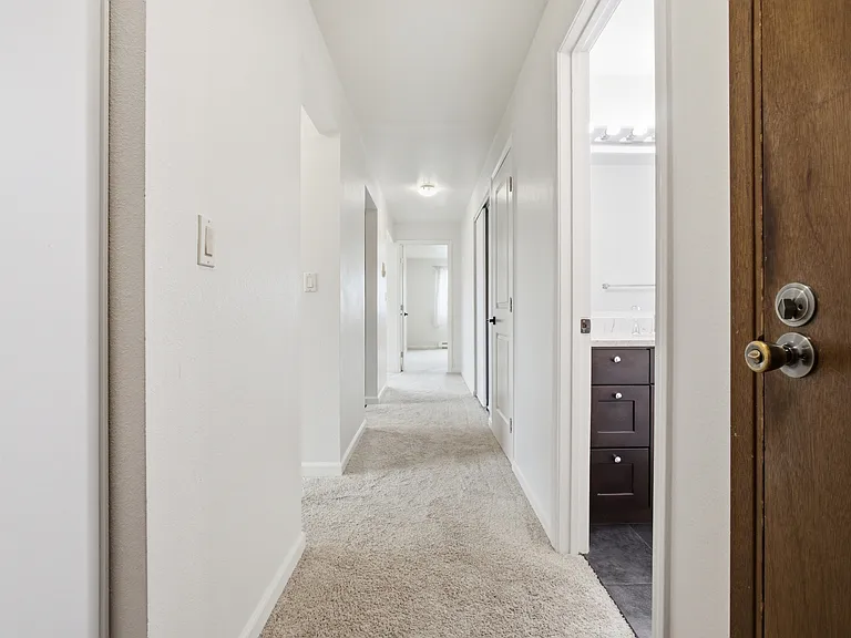 11556 Greenwood Ave N #201 — Photo 7
