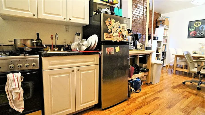 Rented by Compass | media 10