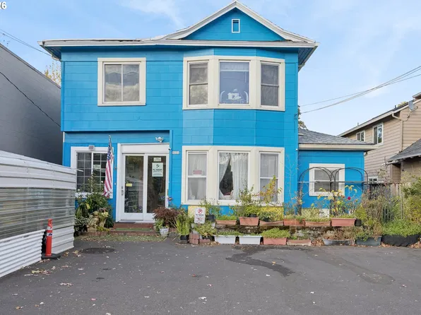 8031 E Burnside St, Portland, OR 97215