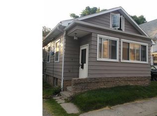 9 Willow St, Milford, CT 06460