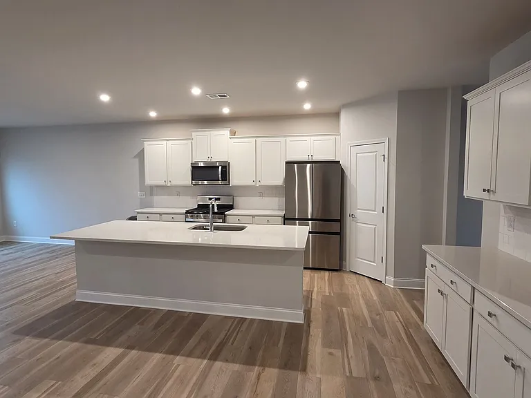 521 Elkwood Ln — Photo 15