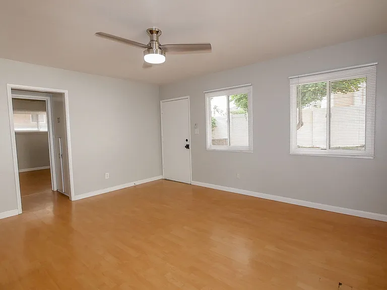 2924-2932 Suncrest Dr — Photo 6