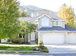 624 E Rocky Knoll Ln, Draper, UT 84020