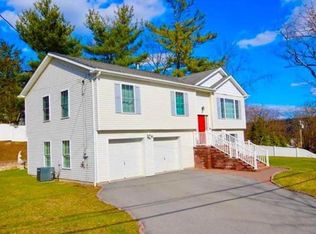 31 Lake Region Blvd, Monroe, NY 10950