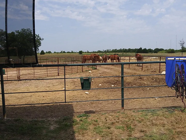 1701 S Duncanville Rd — Photo 1