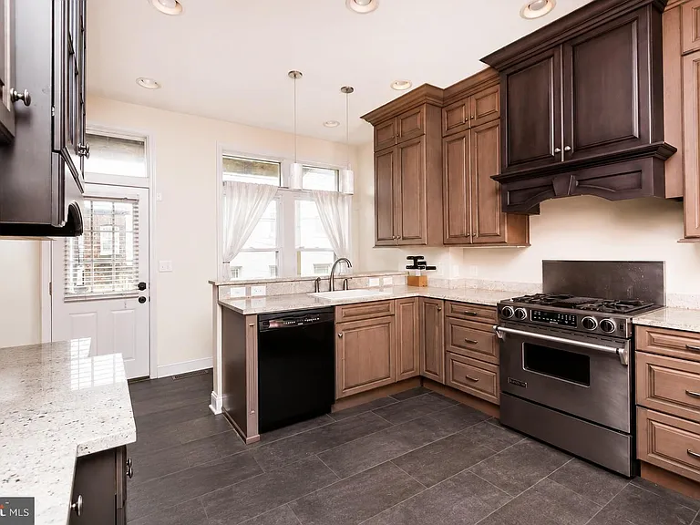 2205 E Baltimore St — Photo 10