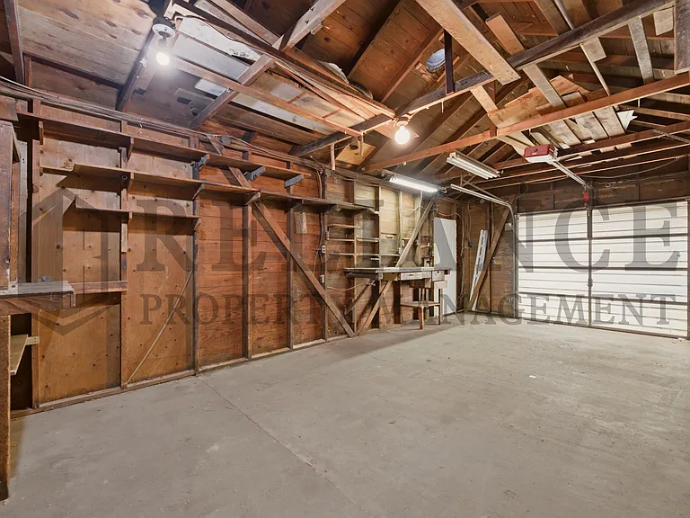 1425 S Laura Ave — Photo 30
