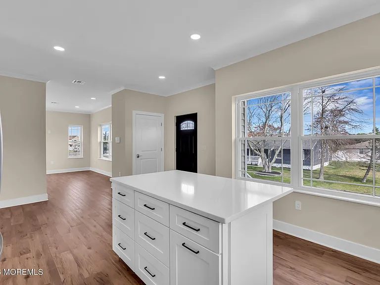 58 Cove Rd — Photo 24