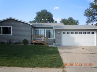 1514 5th Ave SW, Minot, ND 58701