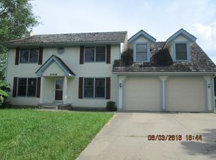 25419 Lone Pine Dr, Cleveland, MO 64734