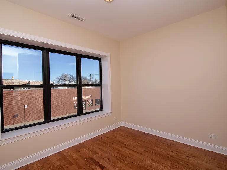 4001 W Armitage Ave #B — Photo 8
