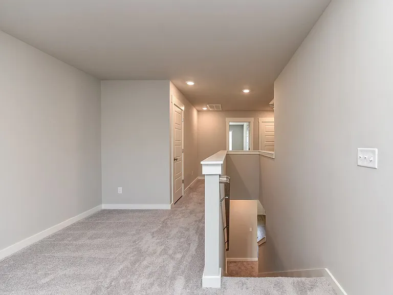 728 Mickelson Way — Photo 29