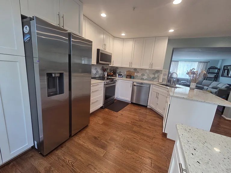 131 Quiet Waters Pl — Photo 9