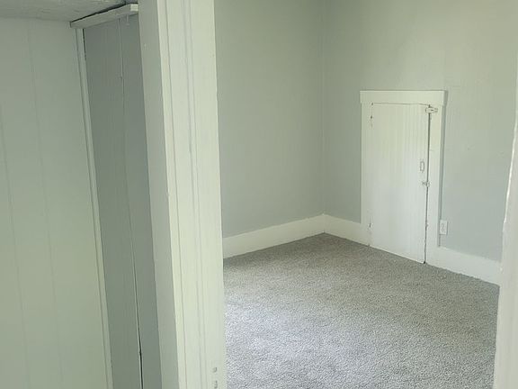 2nd image of 922 N Jefferson St