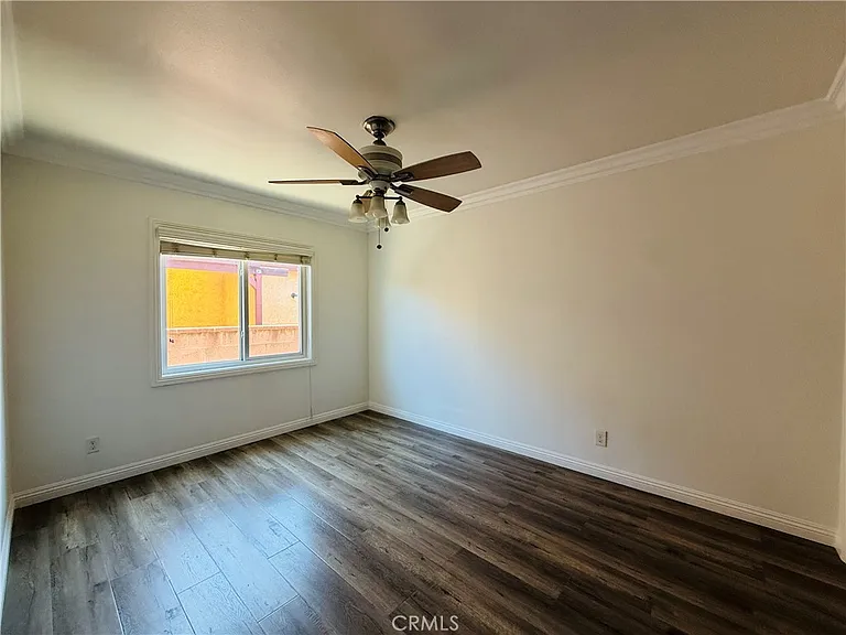 1525 W Houston Ave — Photo 10