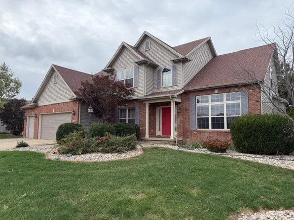 2202 Amber Ln, Urbana, IL 61802