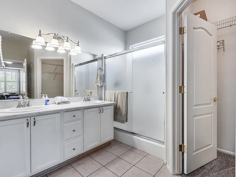 15511 W Coral Pointe Dr — Photo 14