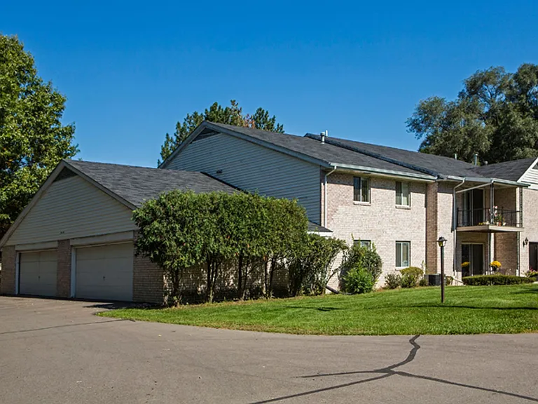 Avalon Woods Apartment Homes — Photo 27