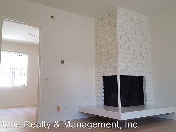 3rd image of 11915 Goshen Ave APT 7