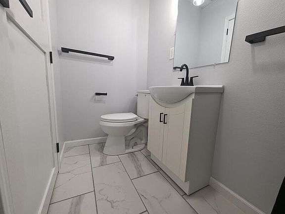 5th image of 124 S 2nd St #207