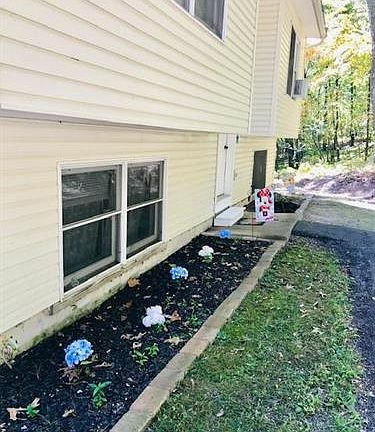 3rd image of 170 Columbine Ln