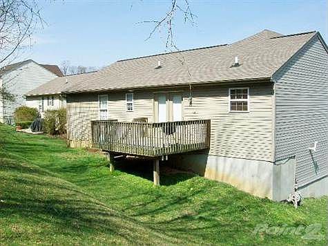 3rd image of 2098 Canyon Ct