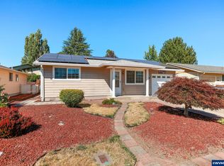2247 Oregon Ct, Woodburn, OR 97071