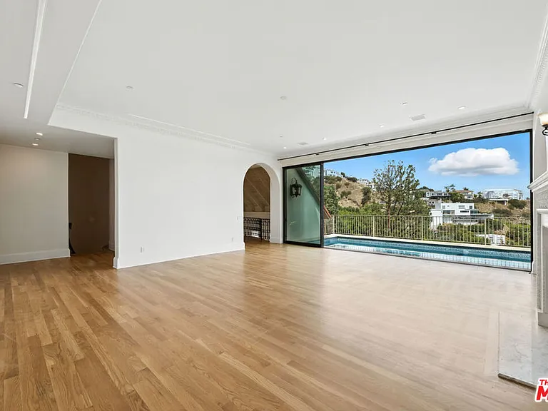 1675 N Woods Dr — Photo 16