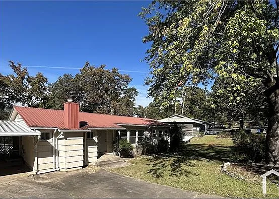 916 Oakview Cir — Photo 1