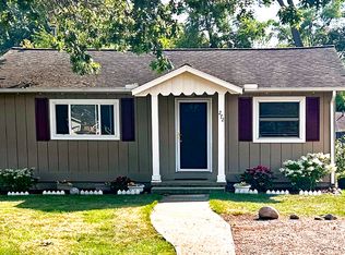 272 Lagoon Beach Dr, Bay City, MI