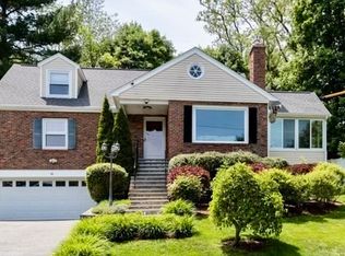 36 Robinhood Rd, Winchester, MA 01890