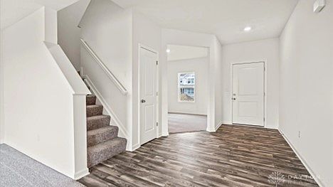 3rd image of 1505 Arrowhead Dr
