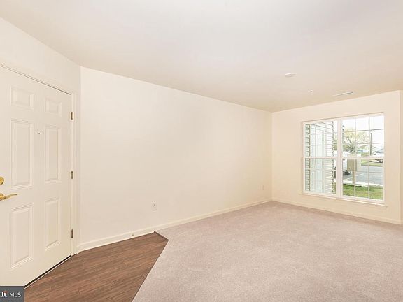 2nd image of 820 Wembley Dr #3A