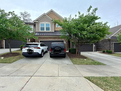 735 Lampwick Ln Photo 1