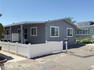 2 Palm Via, Anaheim, CA 92801