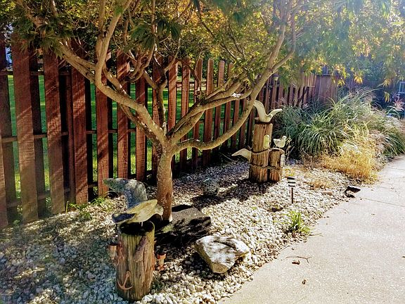 4th image of 3036 Thresa Dr