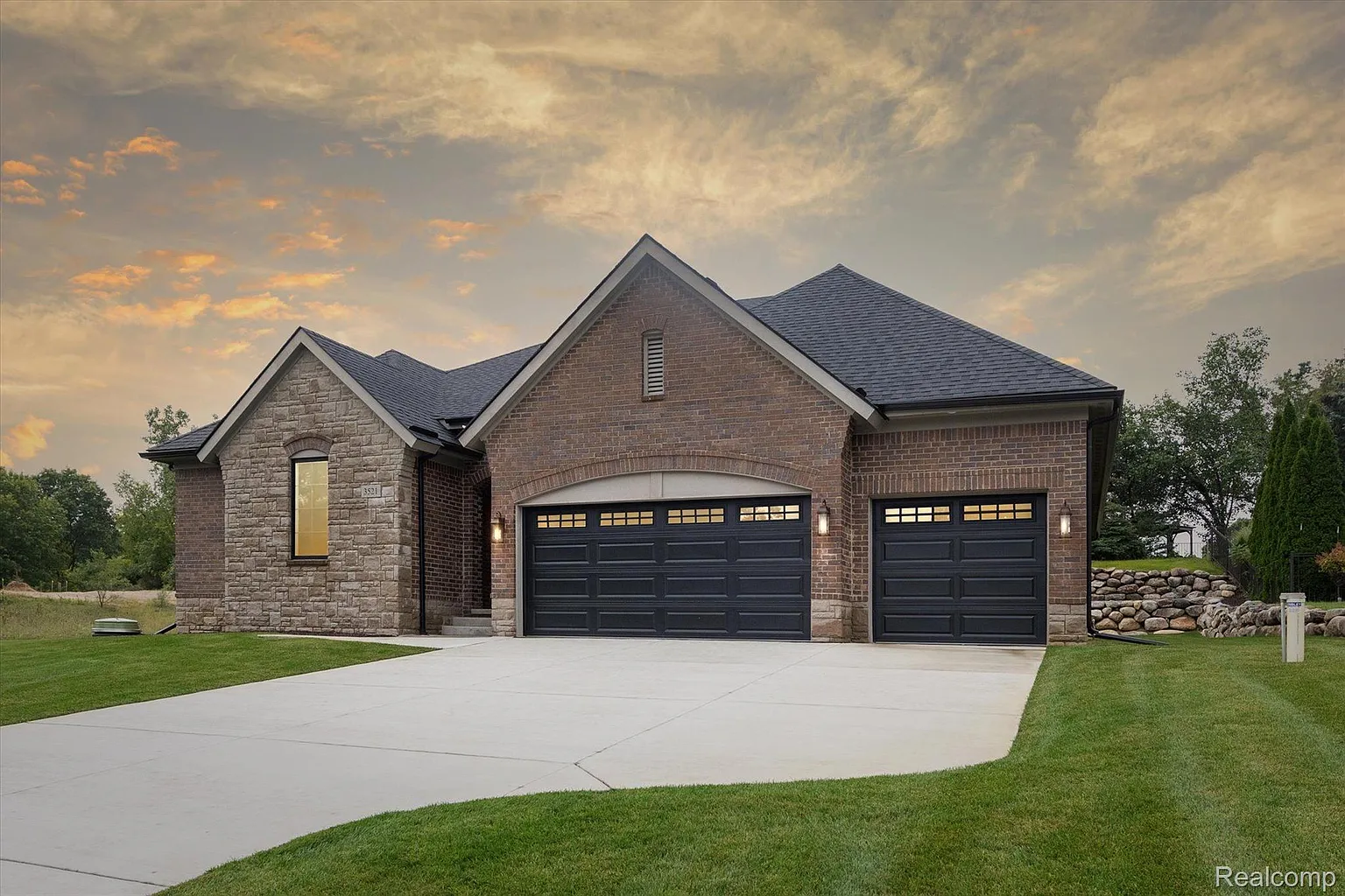 3521 Stallion Way photo 1