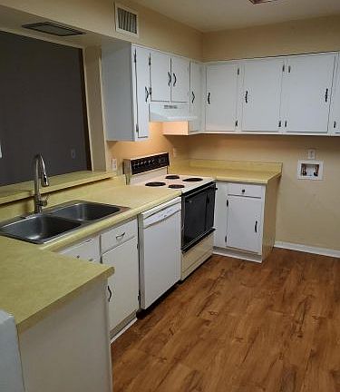 5th image of 7761 Las Palmas Way #126