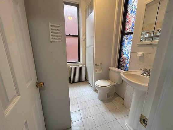 4th image of 205 E 120th St APT 1B
