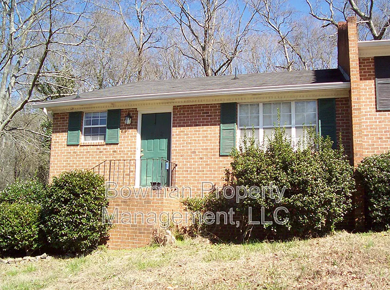 132 Oxford Ct