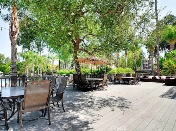 5530 Owensmouth Ave APT 110, Woodland Hills, CA 91367
